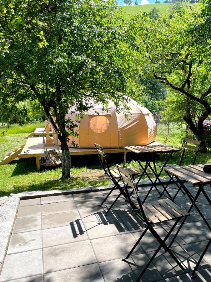 Flore's Garden Glamping Bran  Buitenkant foto