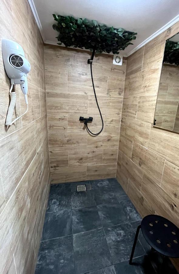 Flore's Garden Glamping Bran  Buitenkant foto