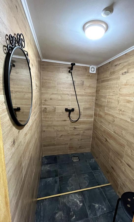 Flore's Garden Glamping Bran  Buitenkant foto